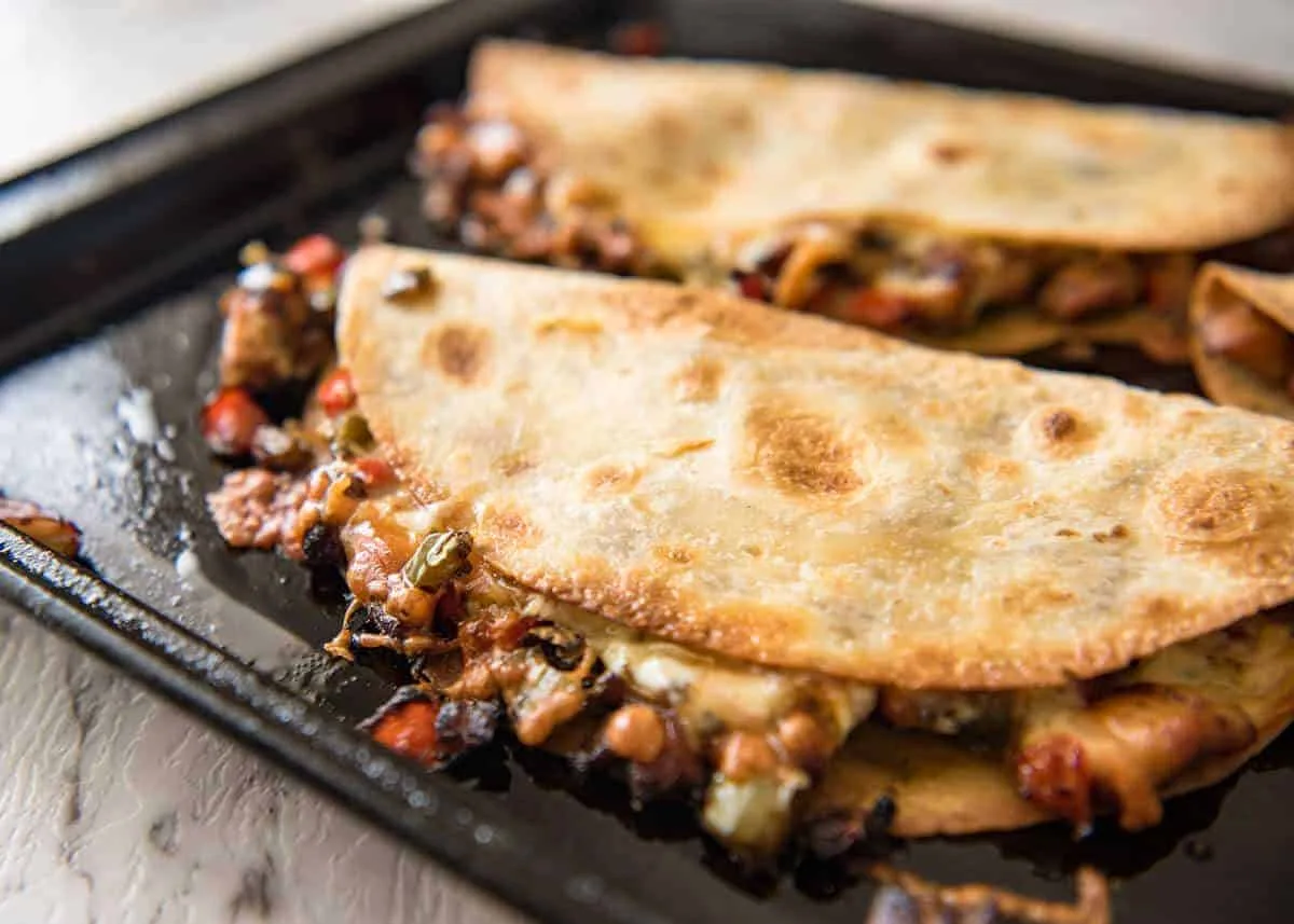 quesadillas gringas